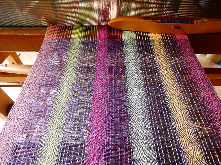 Métier d'Antan: Echarpe tissée en soie sauvage