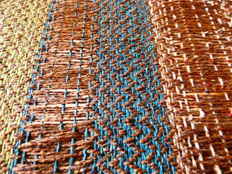 Métier d'Antan: Echarpe tissée en soie sauvage