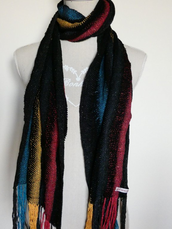 Métier d'Antan: Echarpe tissée en soie sauvage