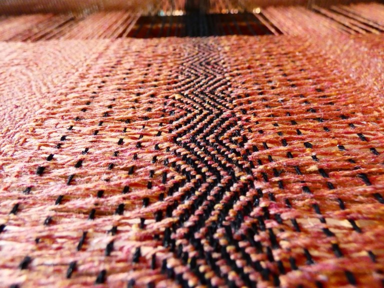 Métier d'Antan: Echarpe tissée en soie sauvage