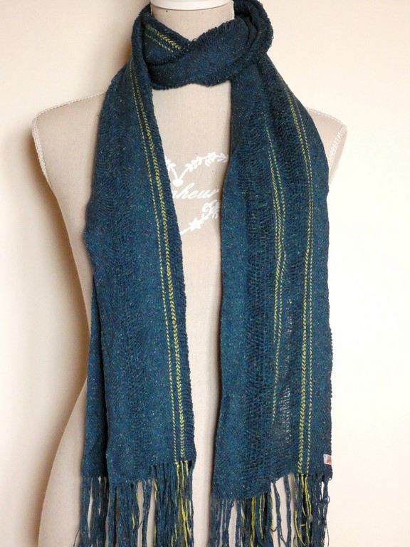 Métier d'Antan: Echarpe tissée en soie sauvage