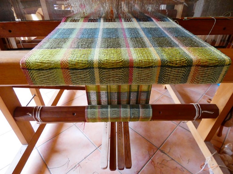 Métier d'Antan: Echarpe tissée en soie sauvage