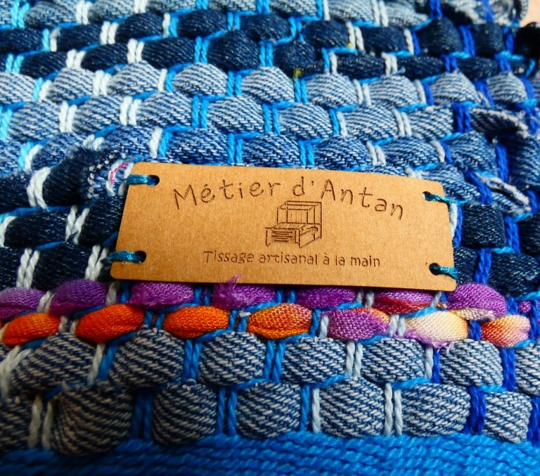 Métier d'Antan: Tapis tissé en jeans recyclés