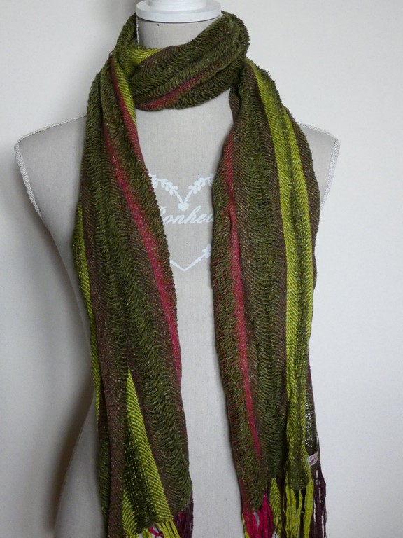 Métier d'Antan: Echarpe tissée en soie sauvage