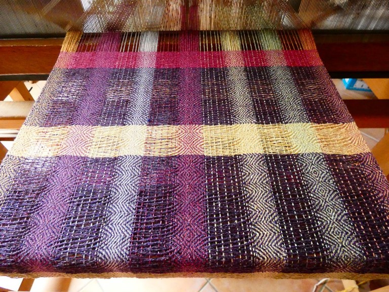 Métier d'Antan: Echarpe tissée en soie sauvage