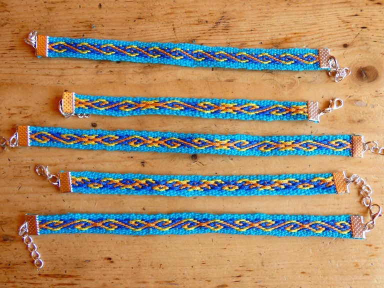 Métier d'Antan: Bracelet tissés en coton