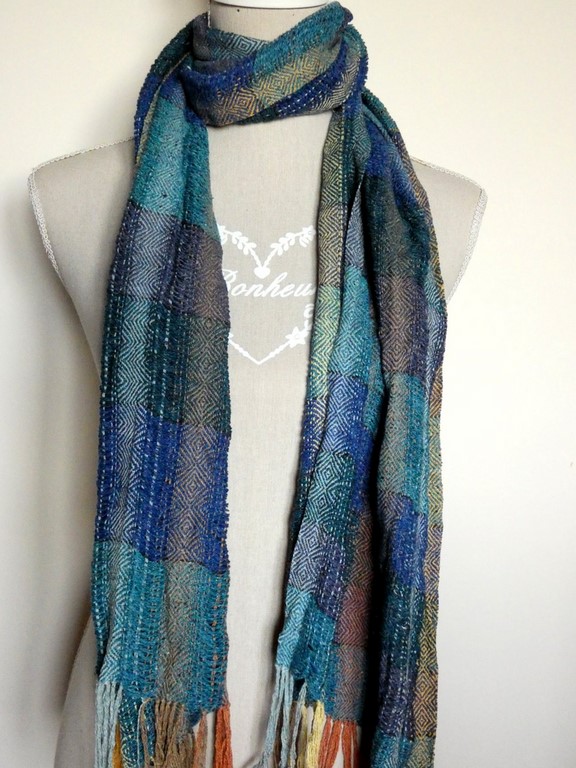 Métier d'Antan: Echarpe tissée en soie sauvage