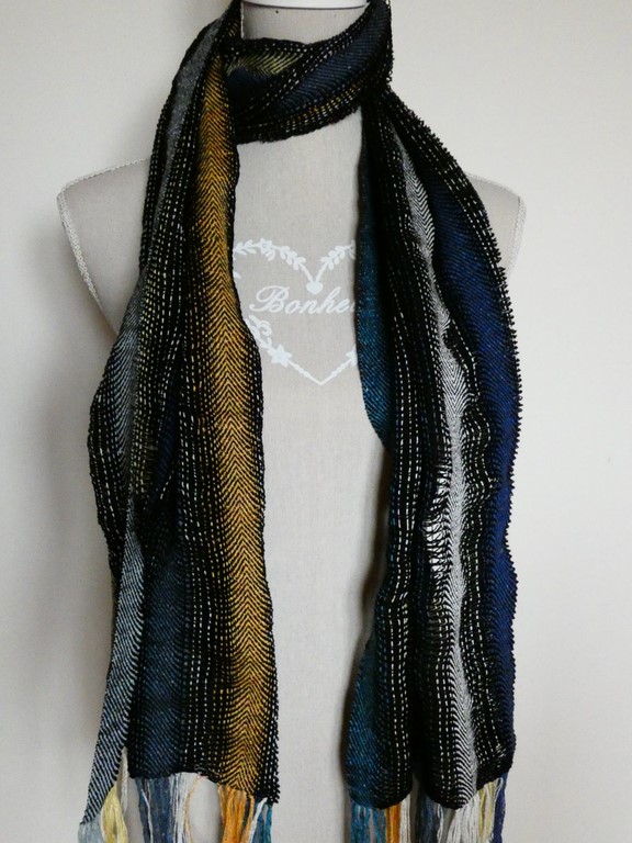 Métier d'Antan: Echarpe tissée en soie sauvage