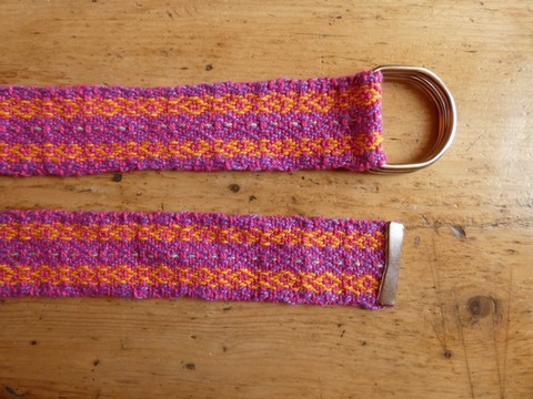 Métier d'Antan: tissage d'une ceinture en coton